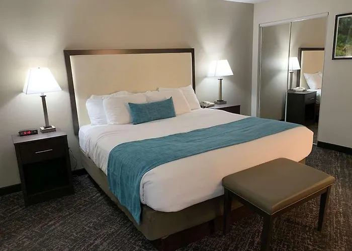 Executive Residency Franklin Inn