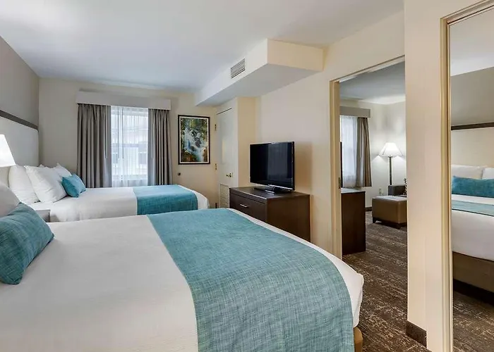 Executive Residency Franklin Inn
